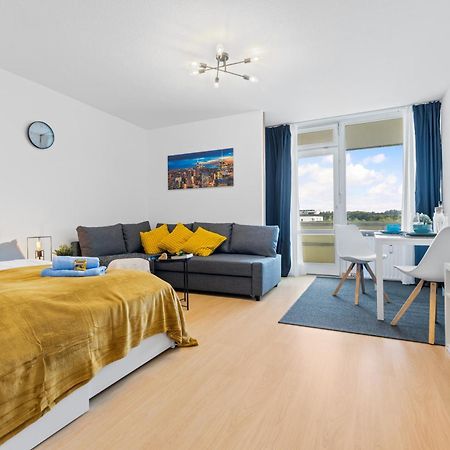 Sonniges City-Apartment Mit Suedbalkon Und Parklatz Neusass Exteriér fotografie
