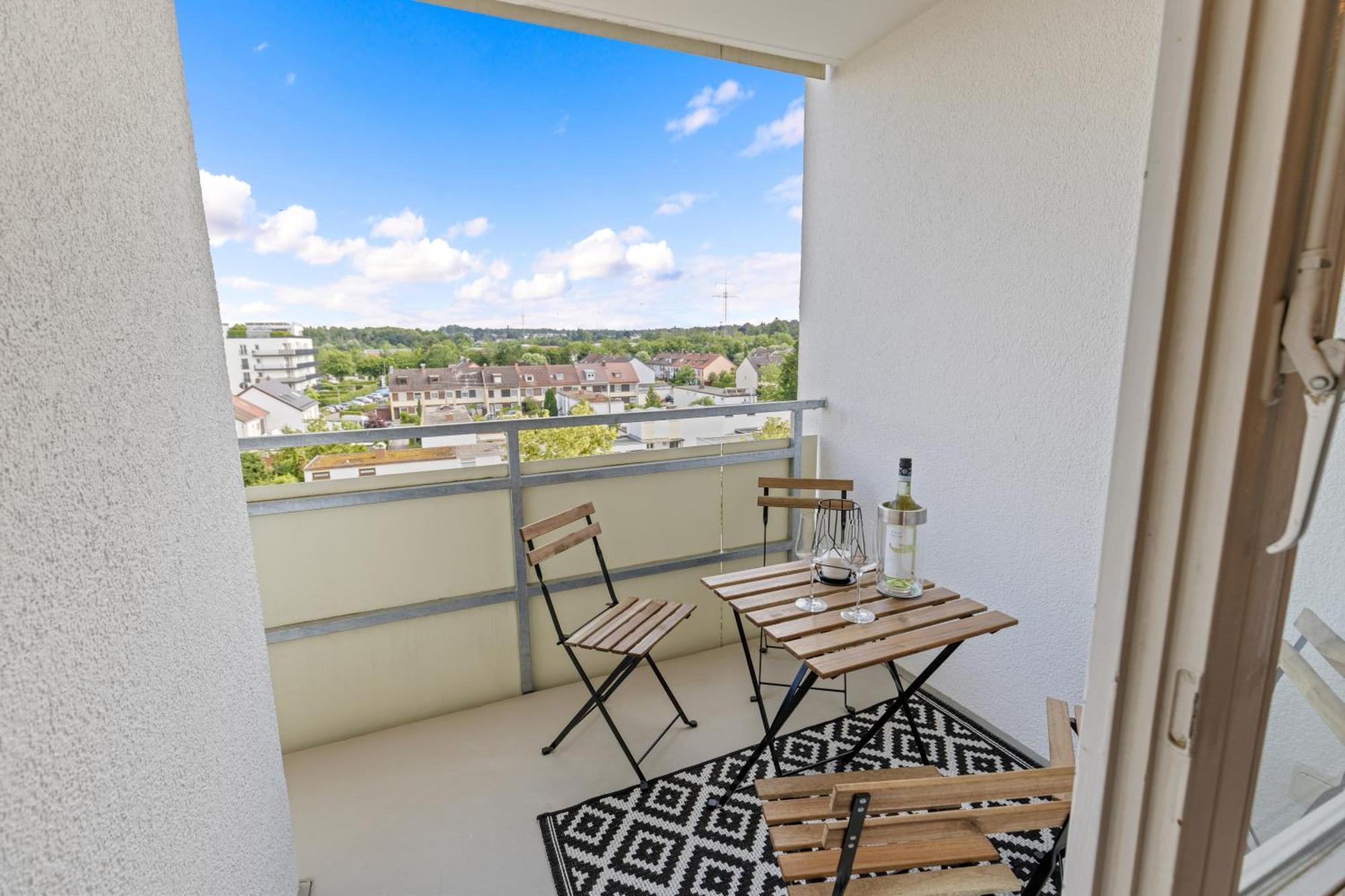 Sonniges City-Apartment Mit Suedbalkon Und Parklatz Neusass Exteriér fotografie
